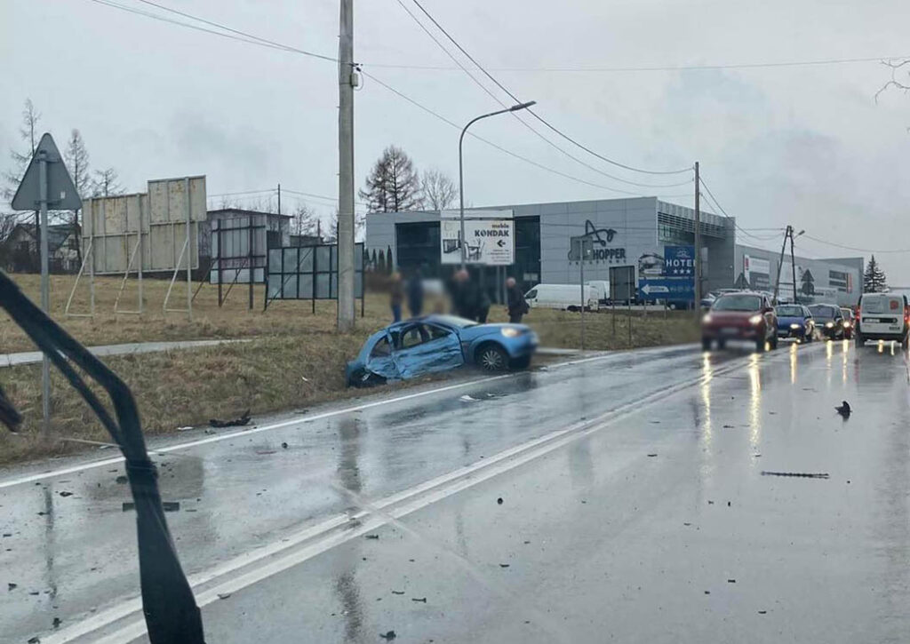 Na ul. Jagiellońskie w Kalwarii w okolicy Grasshoopera doszło do groźnego zderzenia dwóch pojazdów