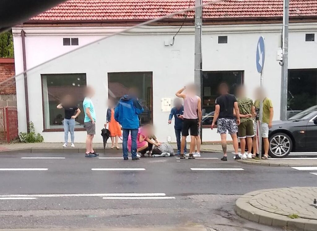 Potrącono pieszego na pasach na ul. Krakowskiej przy przystanku PKS w Kalwarii