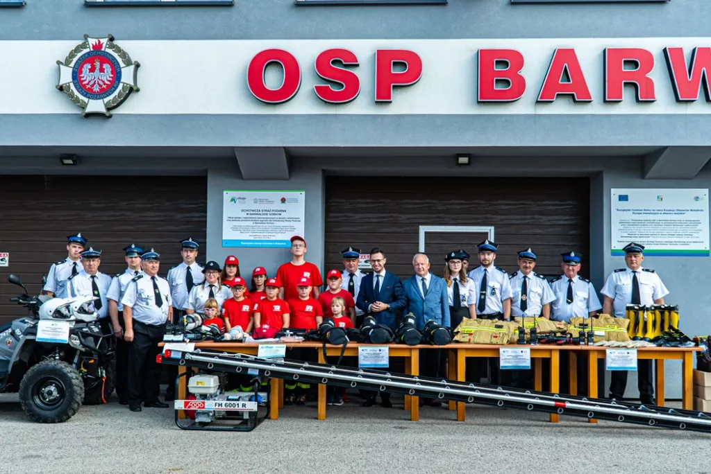 Strażacy z czterech jednostek OSP odebrali sprzęt o wartości ponad 216 tys. zł