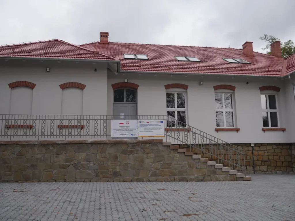 Zapraszamy czytelników do Filii BP w Brodach, która obecnie mieści się w budynku Starej Szkoły