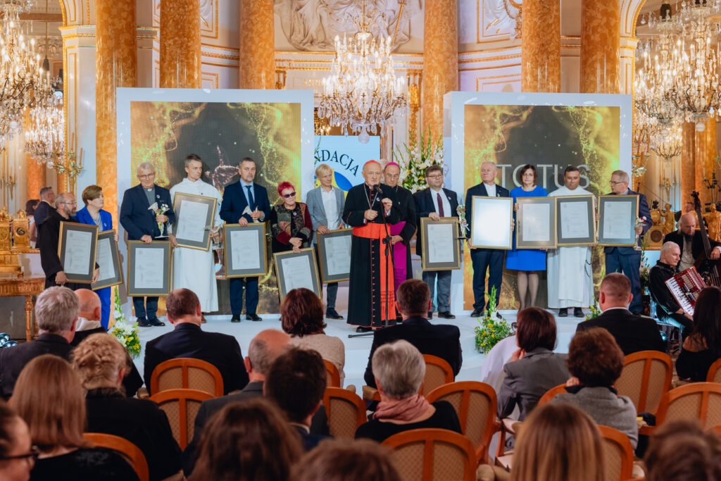 Ojcowie Bernardyni byli nominowani do Nagrody Totus Tuus 2023 – „katolickie Noble” przyznawane są z okazji Dnia Papieskiego