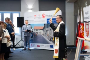 Nowa era edukacji zawodowej – otwarto Branżowe Centrum Umiejętności w dziedzinie obuwnictwa w Kalwarii Zebrzydowskiej