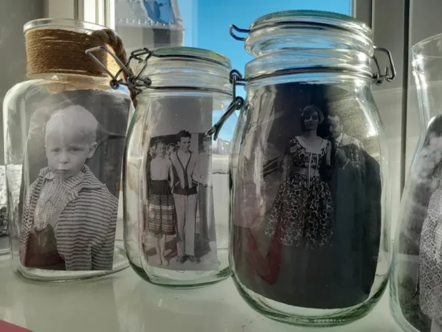 wystawa Spotkania. Fotografie z Wadowic_przygotowania (1)