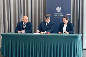 Umowy o dofinansowanie podpisane. Gmina Kalwaria Zebrzydowska pozyskała środki na przebudowę ul. Bernardyńskiej